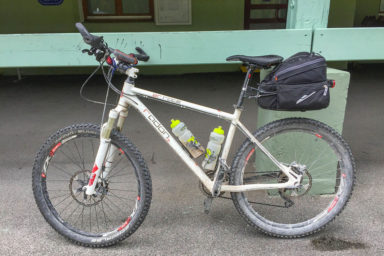 ... Fahrer und Rad sehen entsprechend aus