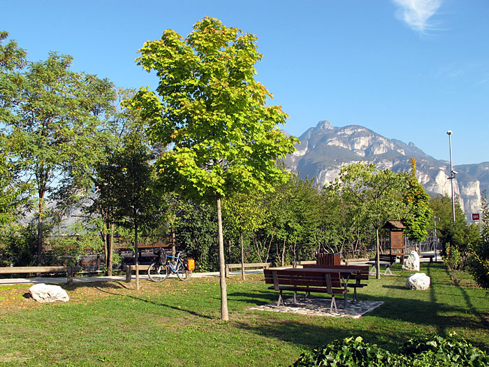 Sch&ouml;ner Rastplatz am Etsch ...