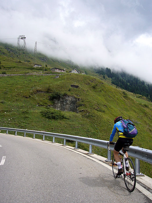 Weiter oben wartet Nebel auf uns