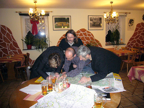 Wenn wir nur schon mit dem Rad dort wären, wo gerade die Finger rumfahren ...