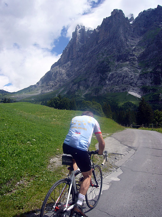 Hanspeter tritt rein