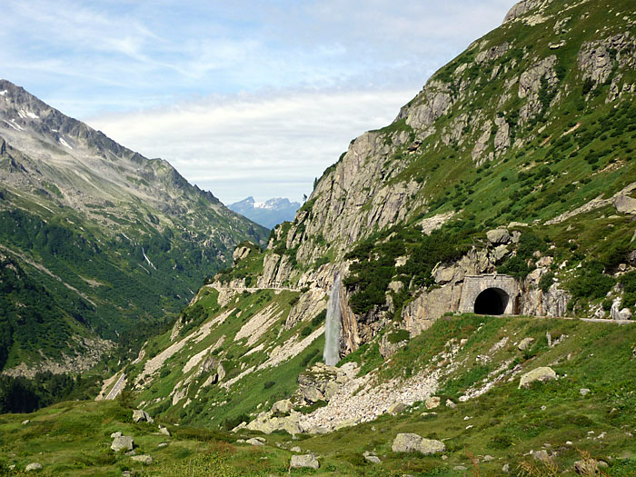 Wasserfall am Tunnel
