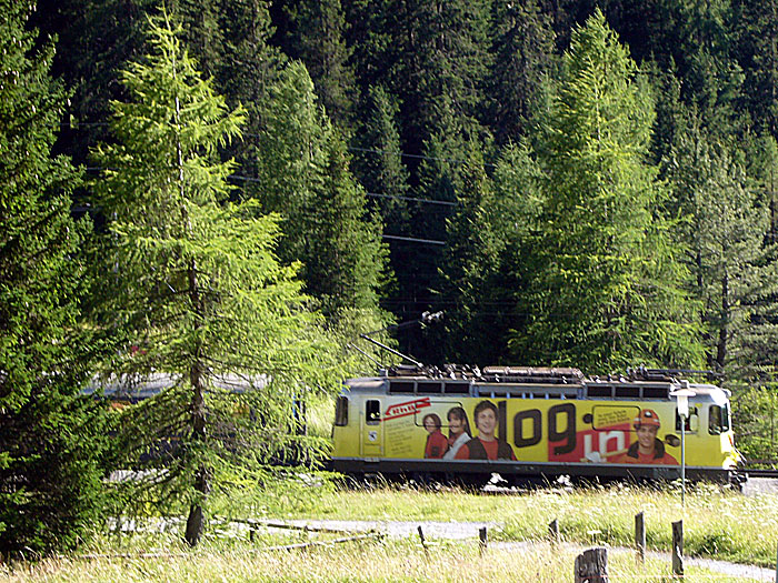 ... und noch ein Express, diesmal mit anderer Lok