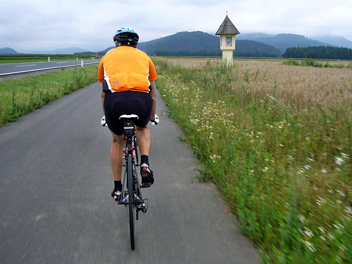Sepp auf dem Radweg