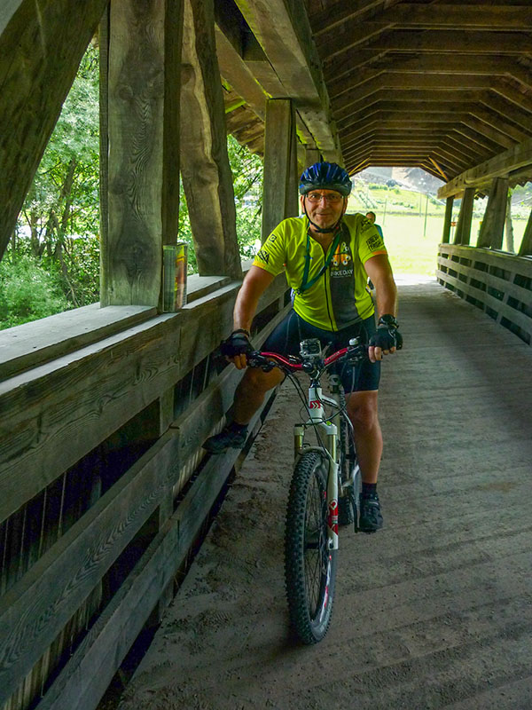 Überdachte Brücke