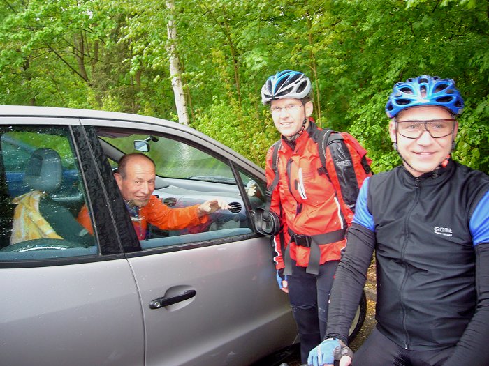 Meine Mitstreiter, Joachim und Achim. Hanspeter ist nicht aus dem Auto raus ;-)