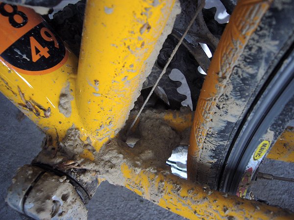 Dreck bis in die kleinste Ritze, so sahen auch meine Klamotten aus :-(