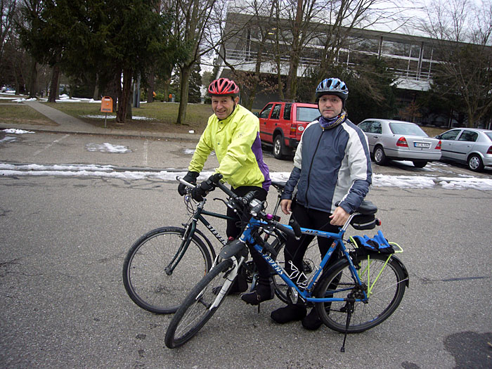 Hanspeter und Carlo: Warm eingepackt und startbereit