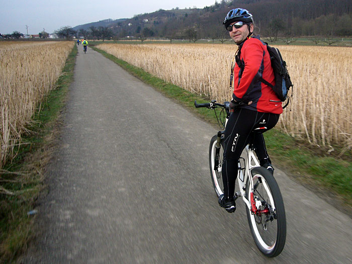 Carlo auf seinem neuen Mountainbike