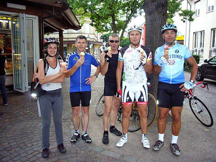 Eisrast in Ettlingen (mit Pickup-Klaus)