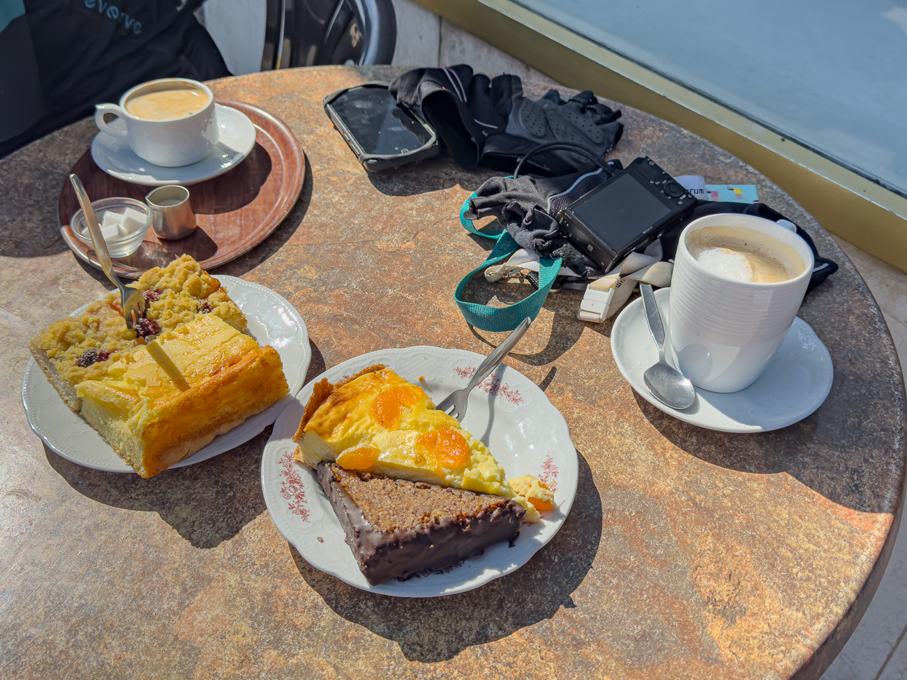 Das Caf&eacute; war zwar nicht das Heimeligste ...