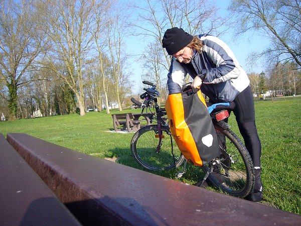 Erste Rast nach ca. 50 km in Germersheim