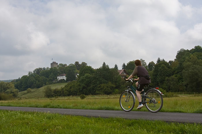 Radweg bei Pappenheim. Ja, genau da, wo die Pappenheimer herkommen ;-)
