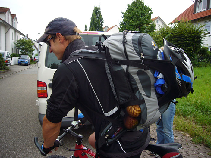 Christian mit Megarucksack