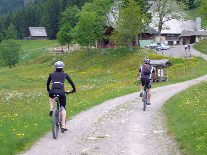 Wir treffen ein nettes Pärchen und fahren gemeinsam zum Feldberg hinauf