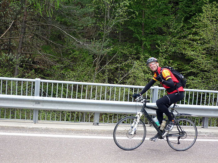 Björn auf seinem Zwitterbike