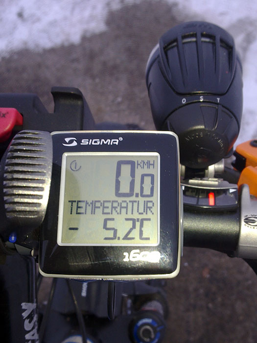 ... warm ist allerdings anders ;-) Morgens um 06:00 Uhr waren es sogar -8,1&deg;C