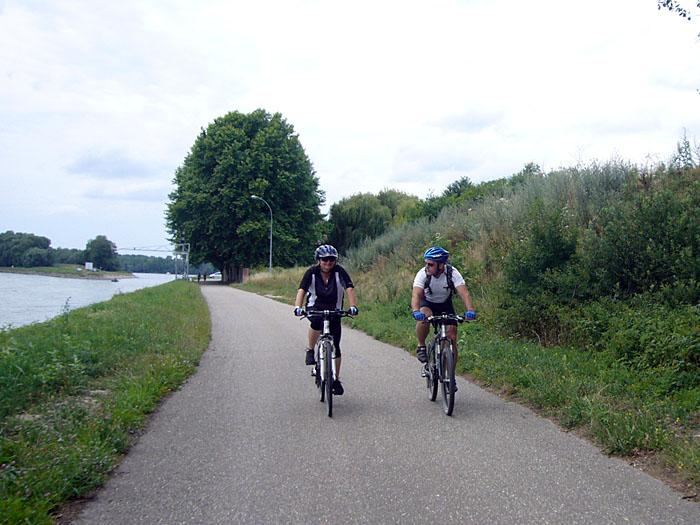 Europäischer Rhein-Radweg