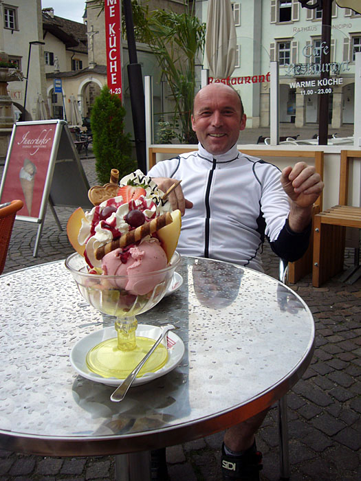 Nach der Flüssigkeitszufuhr kommt natürlich das obligatorische Eis