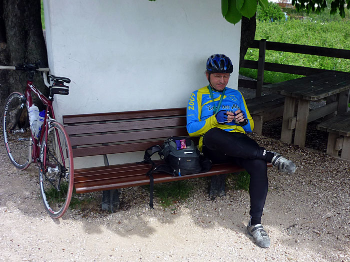 Müsliriegelpause auf dem Etschtalradweg