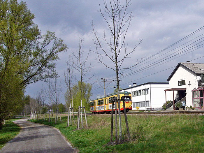 Straßenbahn am Rheinhafen