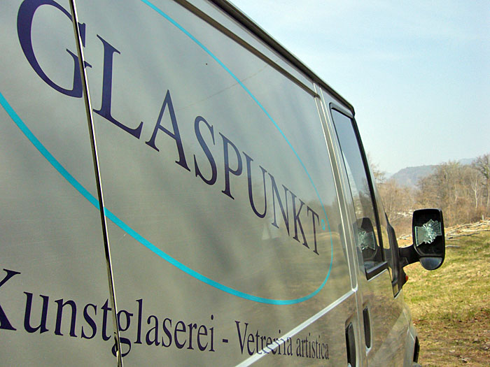 Kunstglaserei? Siehe Außenspiegel ;-)