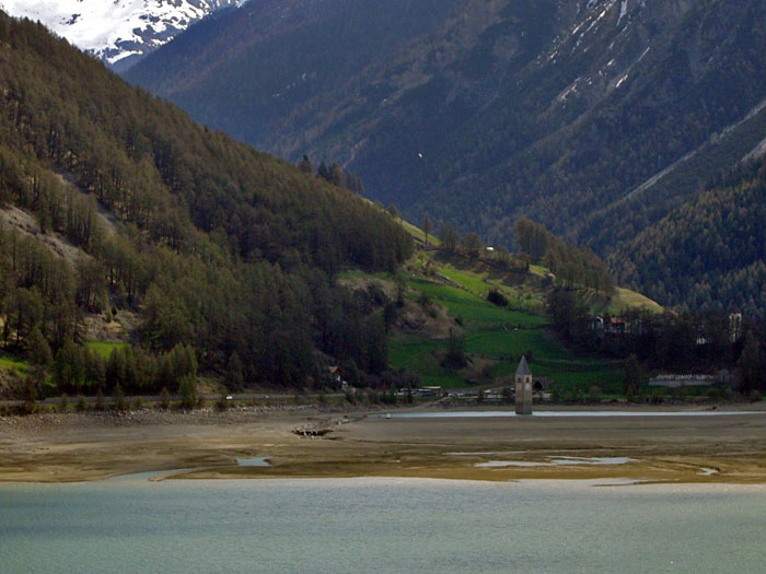 Dem Reschensee fehlt ziemlich viel Wasser