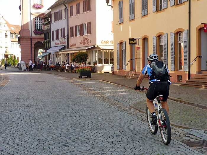 Fahrt zum Café