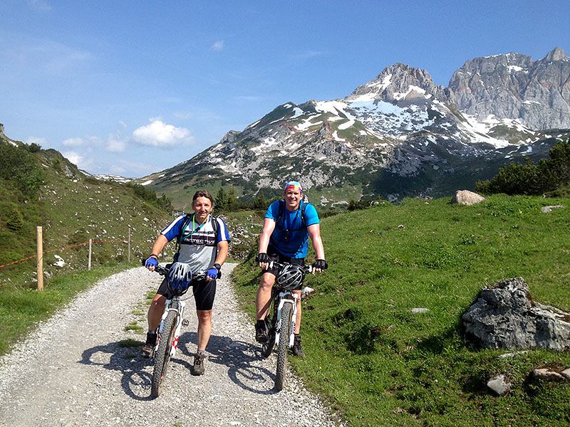 Schöne Berge, da macht das Radeln Spaß