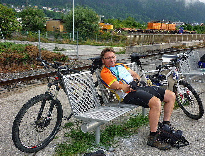 Warten auf den Zug