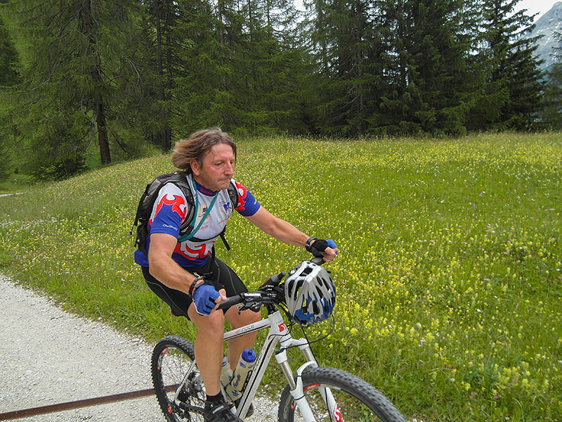 ... bei mir sieht der Versuch peinlich aus ;-)