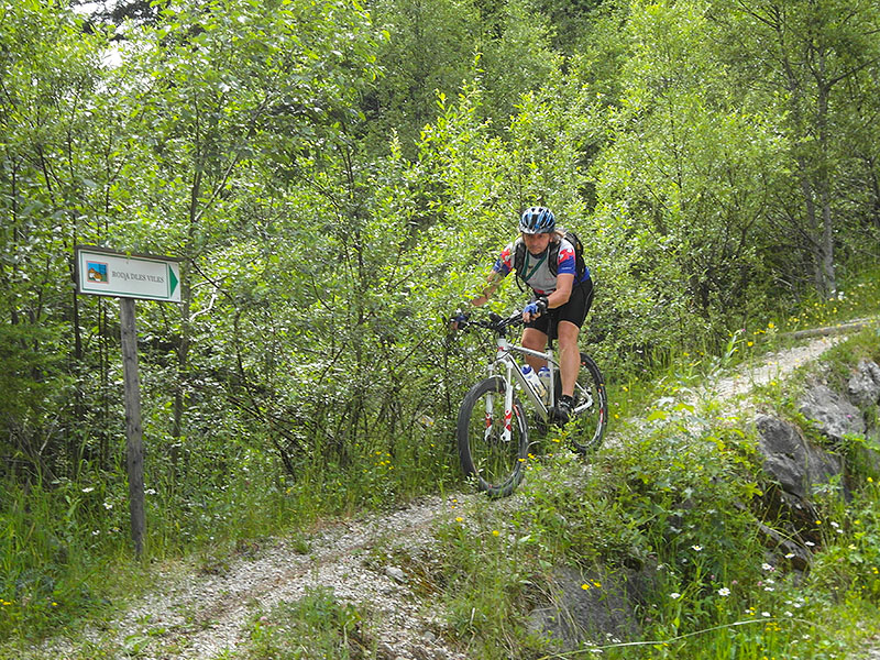 ... bis der Weg etwas geeigneter für unsere Fahrkünste wird