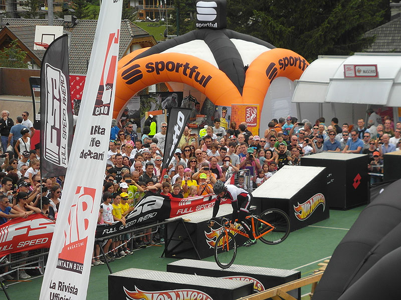 ... was man so alles mit einem Rennrad machen kann!