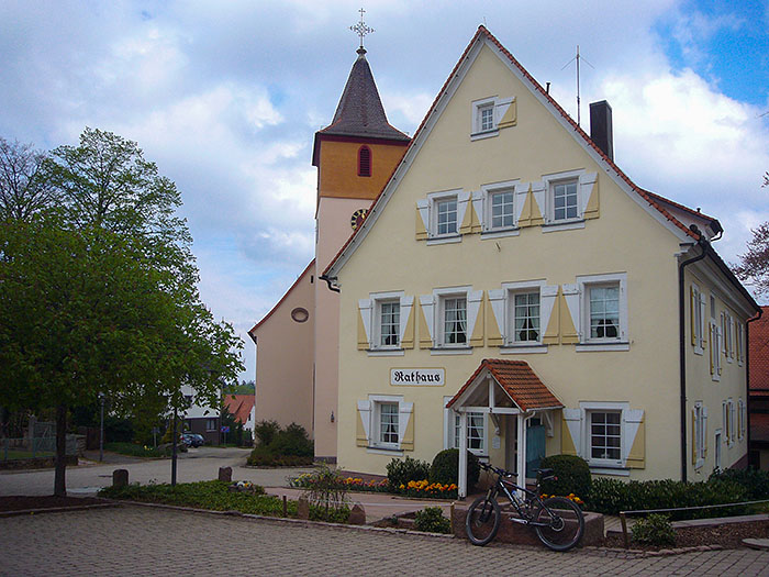 Am Rathaus von Dobel