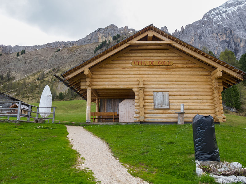... erreichen wir die Göma-Hütte