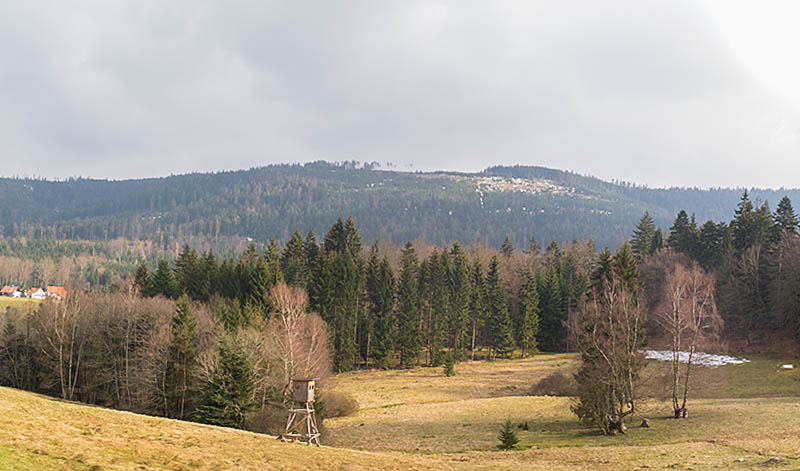 Schneereste auf den Höhen