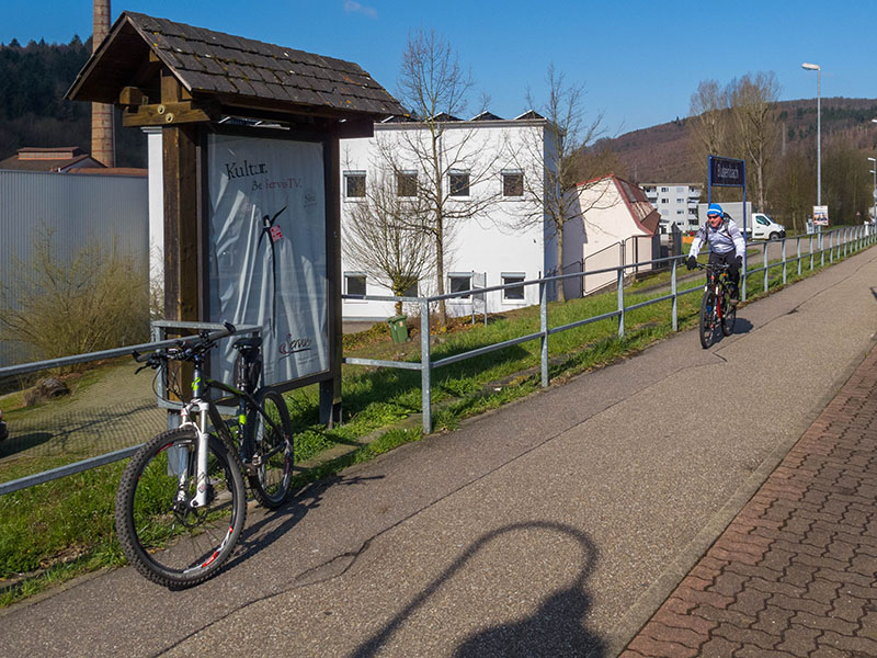 Treffpunkt am Bahnhof Busenbach