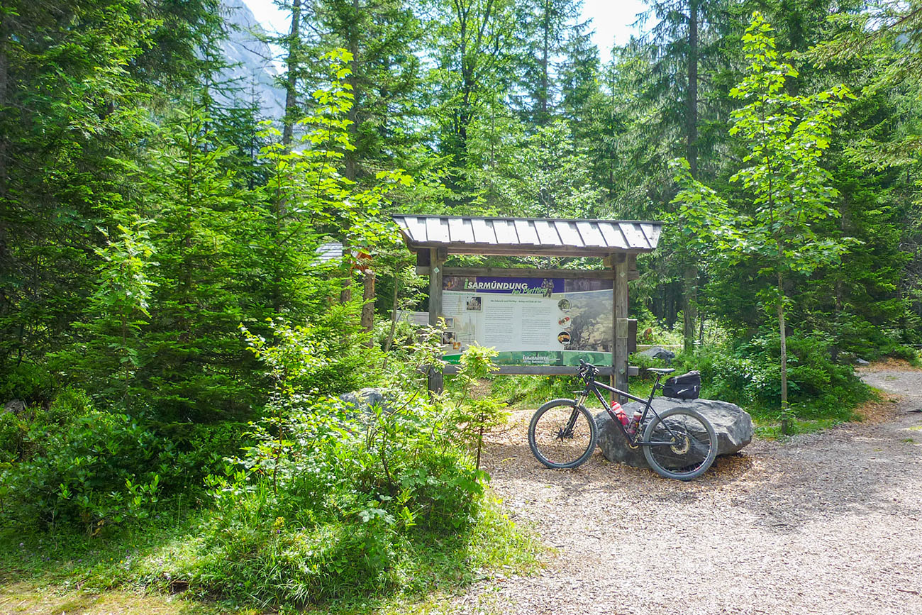 Rastplatz am Isarradweg 