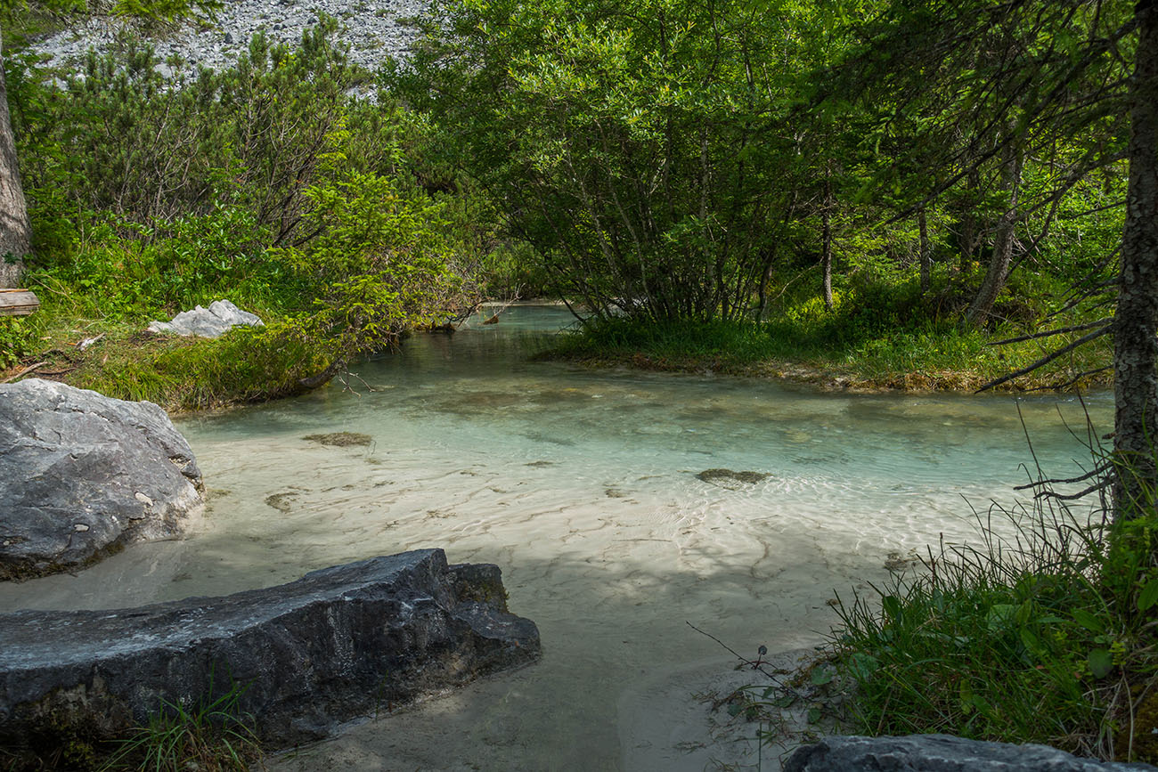 ... und ruhiger Teich