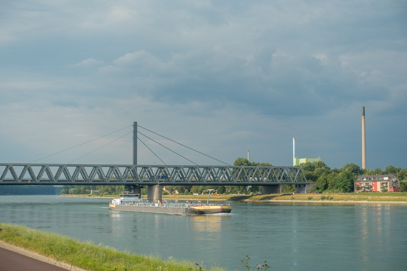 An der Rheinbrücke