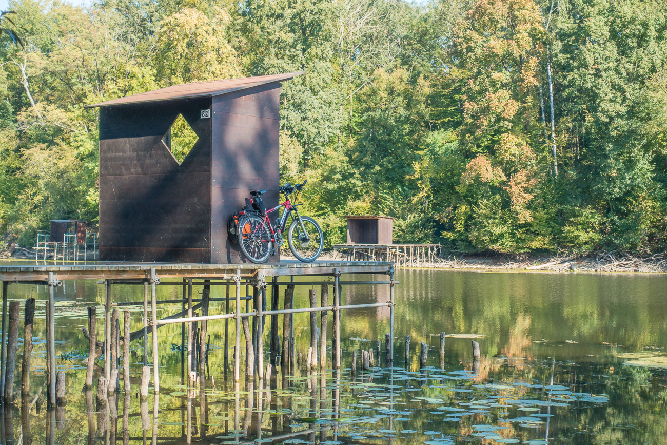 Hoffentlich fällt das Rad nicht ins Wasser ;-)