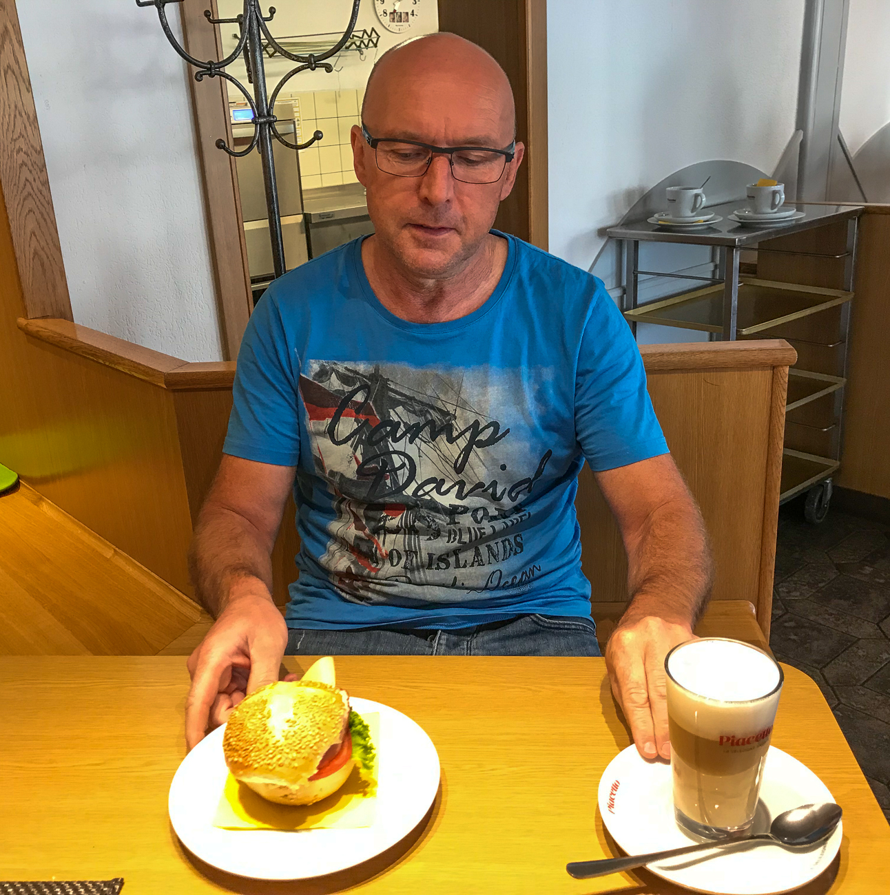 Frühstück in unserer Stammbäckerei in Nesselwang