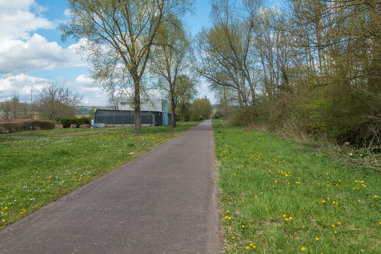 Alte Bahntrasse, heute ein Radweg