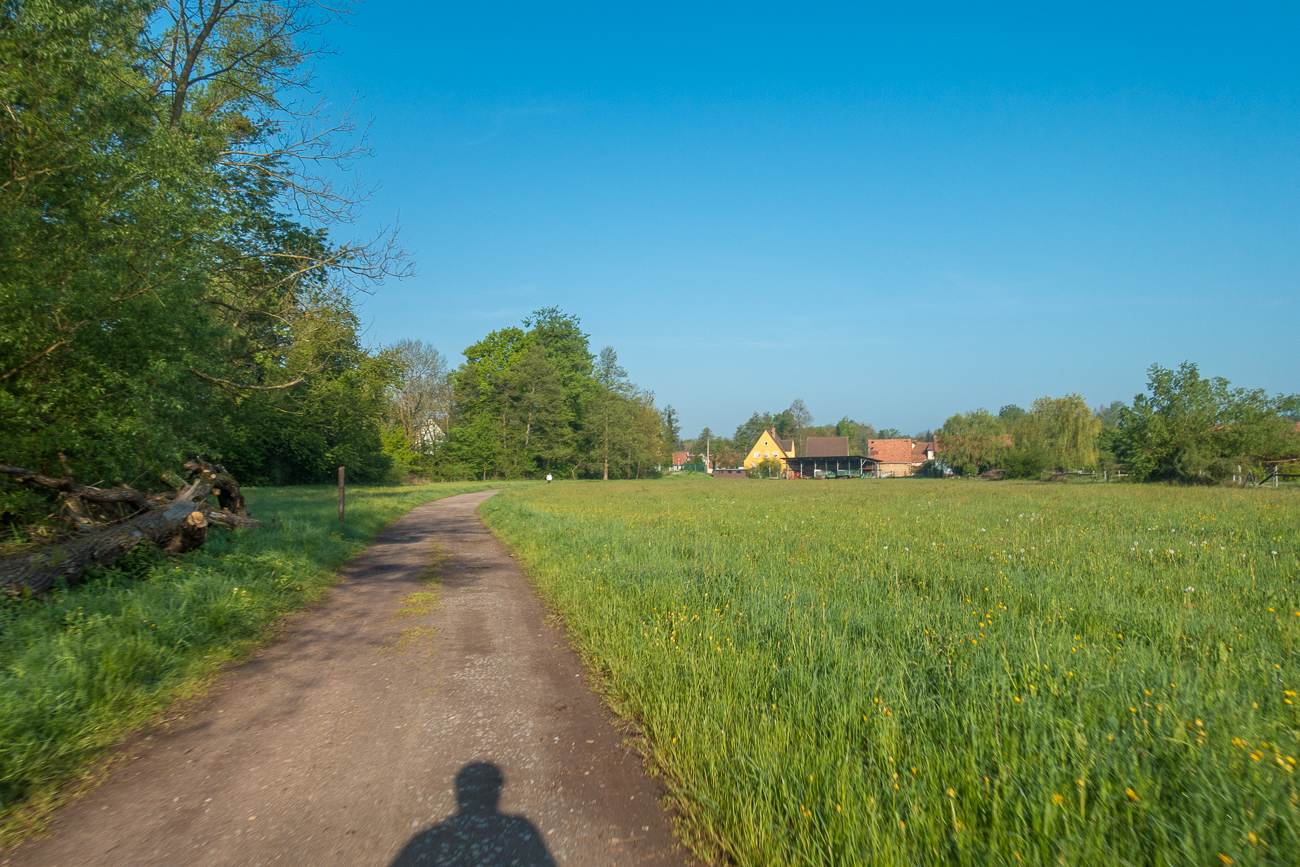 Weg an der Lauter entlang