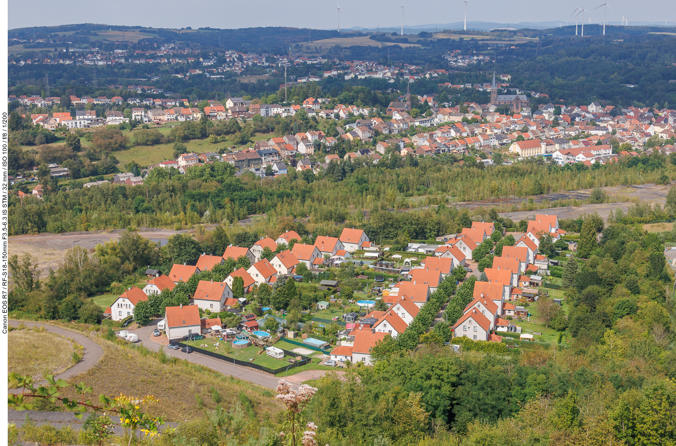 Die Bergarbeiterkolonie Madenfelderhof, erbaut 1921/22, ist die wichtigste und besterhaltene Bergarbeitersiedlung aus der Zeit der französischen Grubenverwaltung nach 1920 im Saarland