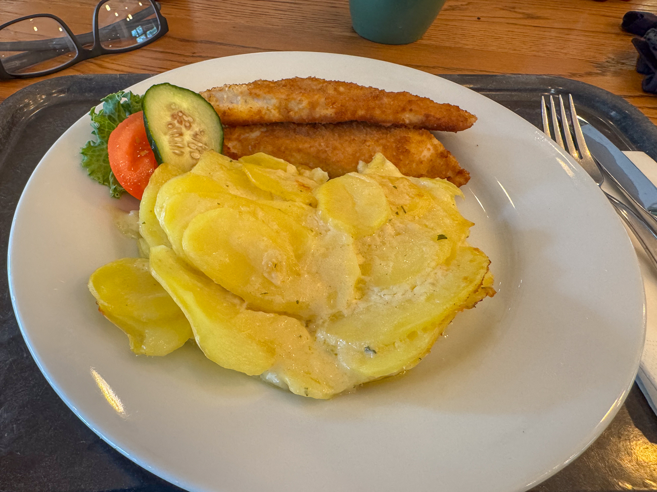 Für Reini gibt es Hähnchenschnitzel mit Kartoffelgratin ...
