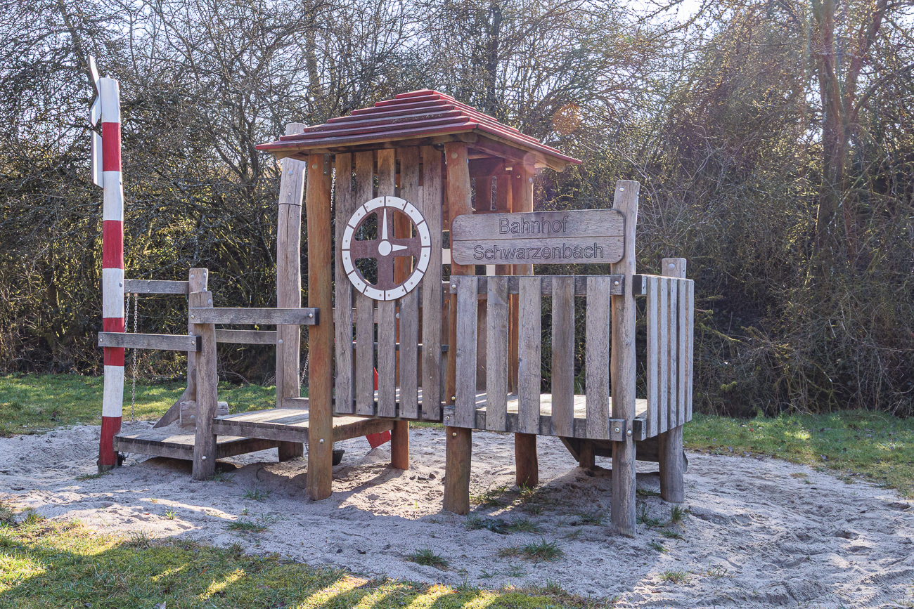 Einer der Spielpl&auml;tze am ehemaligen Bahnhof Schwarzenbach
