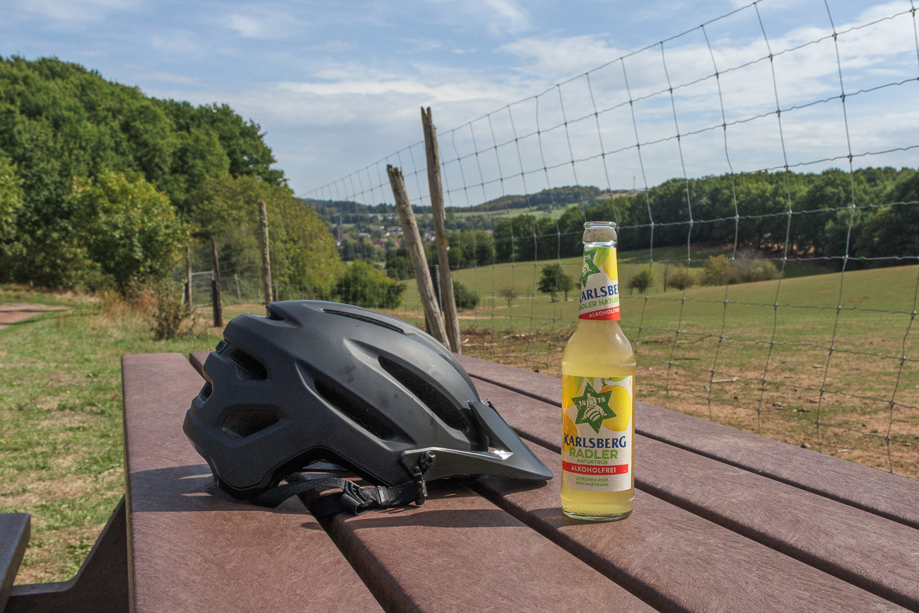 Ein alkoholfreies Radler löscht den Brand in der Kehle