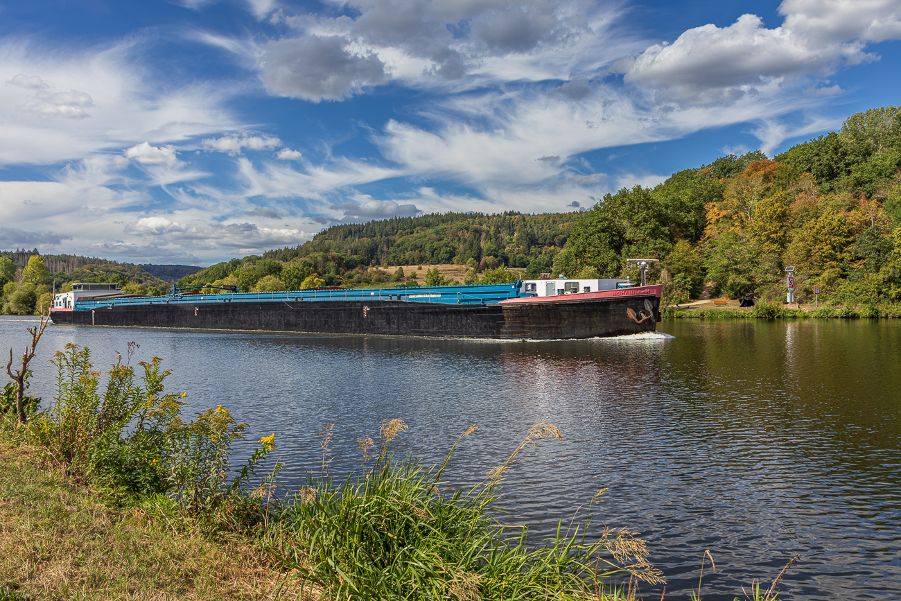 Schiff auf der Saar